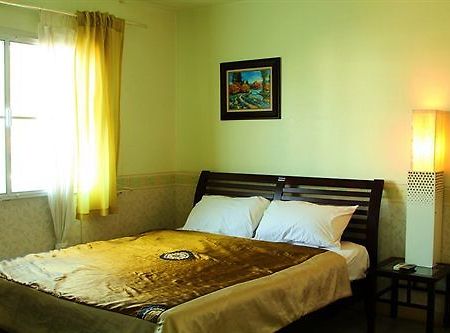 Hotel Chiangmai Bupatara à Chiang Mai Extérieur photo