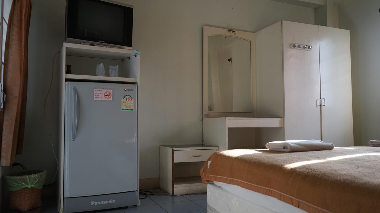 Hotel Chiangmai Bupatara à Chiang Mai Extérieur photo